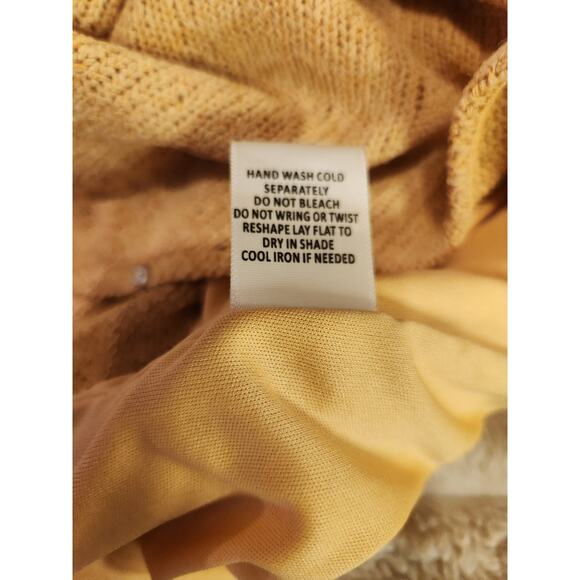 🌼 Skies Are Blue Mustard Knit Romper Size Large NWT - Picture 5 of 7